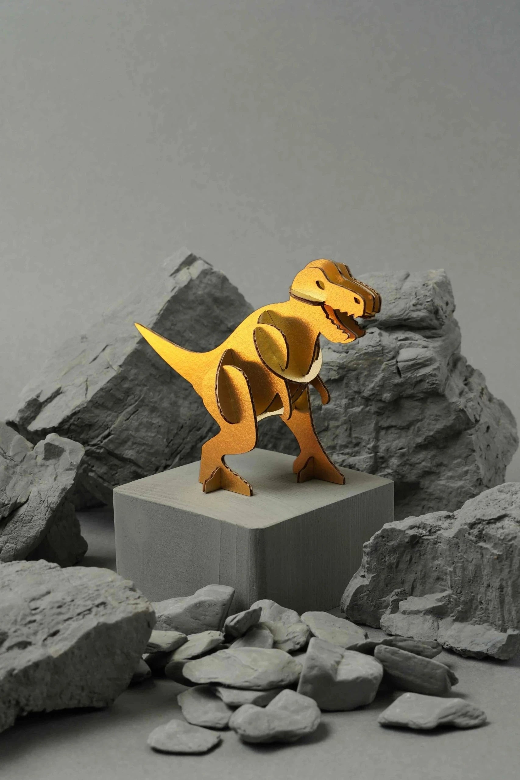 Tyrannosaurus - Kit en carton Assembli Hammered Gold